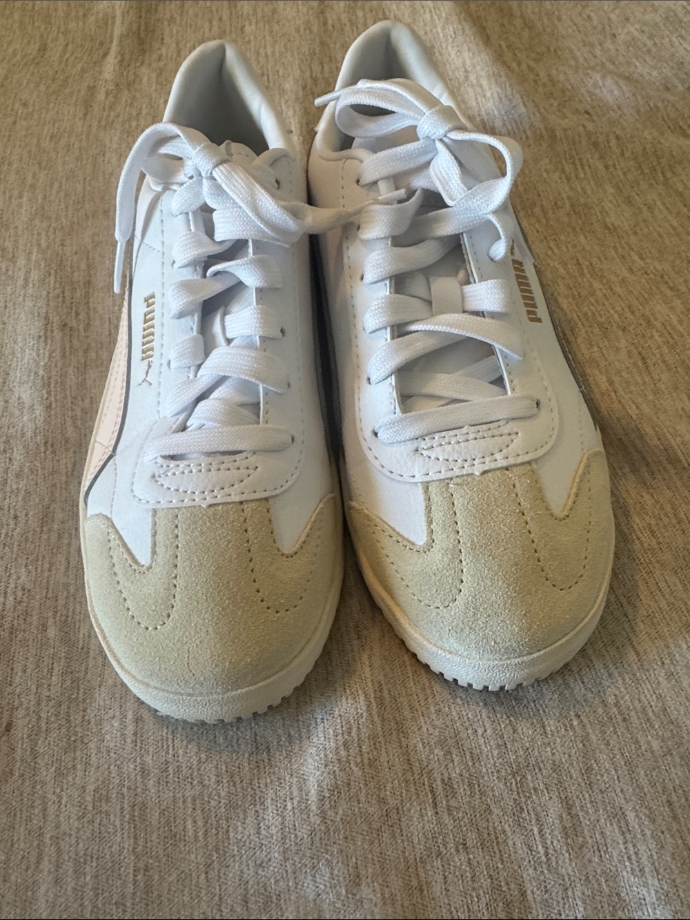 NWOT Puma White and Beige Low-Top Sneakers